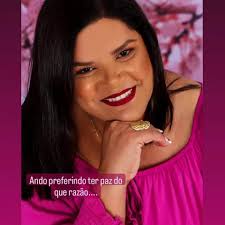 Quem perdoa não erra. Perdoe sem moderação. Perdoe mesmo quando não te  pedirem perdão. Quem perdoa não está apenas liberando o ofensor, mas a si  mesmo do maior te todos os pesos: