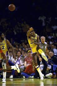 Pin By Tom Banks Iv On Sports History Magic Johnson Showtime Lakers Nba Legends