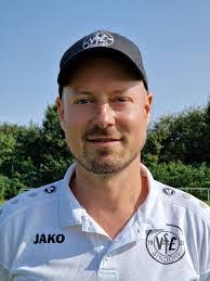 Daniel Klosowski's Instagram, Twitter & Facebook