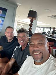 robbie elliott (@robbieelliott3)