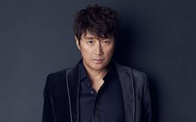 4月30日付で ジャニーズ 事務所を退所した「マッチ」こと 近藤真彦 （56）。. è–„ã£ãºã‚‰ã„ ãƒžãƒƒãƒvs ãƒ'ã‚¬ã‚·ã® æº ãŒæ±ºå®šçš„ã«ãªã£ãŸ ã‚ã®äº‹ä»¶ ã¨æ»æ²¢å‰¯ç¤¾é•·ã¨ã® ä¸‰è§'é–¢ä¿‚ æ–‡æ˜¥ã‚ªãƒ³ãƒ©ã‚¤ãƒ³