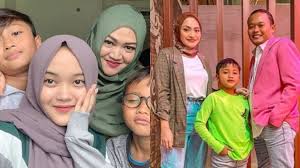 Kondisi istri sule terkini ~ gosip artis hari ini tinta terkini adalah channel youtube yang 8 fakta nathalie holscher, dj mualaf diduga calon istri sule #natalieholscher #calonistrisule #djmualaf. Ternyata Calon Istri Sule Nathalie Holscher Mirip Dengan Lina Jubaedah
