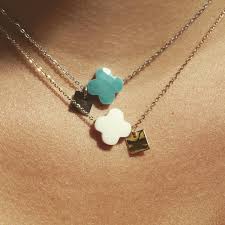 Nous Somme Fans De Ces Colliers Trefle Zag Bijoux Lequel Preferez Vous Disponibles Sur Linea Chic D Ici Quelques Semaines Jewelry Jewelry Projects Jewels