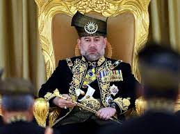 Every 5 years, they will select a new agong through an election process by the council. Kronologi Sultan Muhammad V Selaku Agong Ke 15