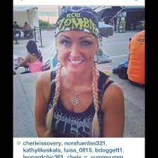 The Best Way To Use Instagram On The Web And Ipad Pictacular Motorcycle Hairstyles Rockabilly Hair Biker Chic