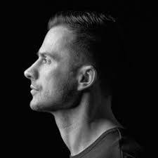 Tony Wyse's Instagram, Twitter & Facebook