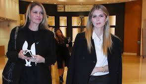 Η κόρη της τζένης μπαλατσινού και του πέτρου κωστόπουλου, αμαλία κωστοπούλου, ανεβάζει συχνά στιγμιότυπα στα social media με τον σύντροφό της. Amalia Kwstopoyloy H Fwtografia Poy Dhmosieyse Kai To Sxolio Ths Tzenhs Mpalatsinoy Aegina Press