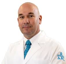 Dr. Omar Abraham Pichardo Uribe: especialista en Neurocirugía en Cuajimalpa  de Morelos