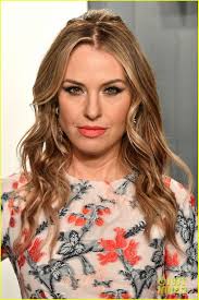 Sarah Paulson & Girlfriend Holland Taylor Couple Up for Vanity Fair Oscar  Party 2020: Photo 4434649