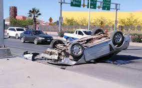 Vuelca Vehiculo En El Boulevard Juan Pablo Ii Y Pacheco El Heraldo De Chihuahua Noticias Locales Policiacas De Mexico Chihuahua Y El Mundo