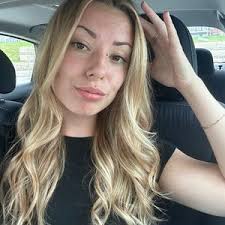 Emma Lynne Sampson (@emmalynnesampson)