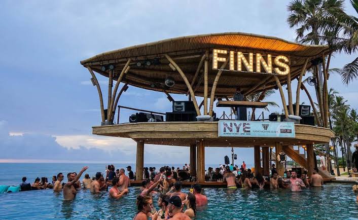 Hasil gambar untuk Finns beach club