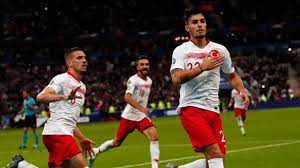 Kaan ayhan, fußballer von fortuna düsseldorf. Alman Basinindan Asker Selami Vermeyen Kaan Ayhan Ve Kenan Karaman Milli Takim Dan Atilabilir Iddiasi Son Dakika Spor