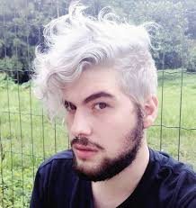 Silver Gray Curly Hairstyle For Men In 2020 Platinum Blonde Hair Men Dyed Hair Men Curly Hair Styles