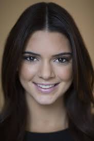 Kendall Jenner reveals racy photo (don't forget it's a deliberate move)