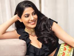 Nikki has also worked in south's film kanchana 3. Nikki Tamboli To Make Her Sandalwood Debut With Tirugo Mise Kannada Movie News Times Of India