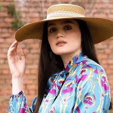 Our latest issue is out now with our cover star @thismorning very own Daisy  Payne @gardentogarnish talking about growing up in Wiltshire. We have  kitchens from husband and wife duo @ben_argent_kitchens interiors