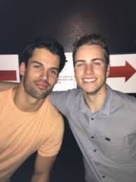 Unikatowe, personalizowane i ręcznie robione przedmioty z naszych sklepów. Eric Decker With Dawson Anderson From Temecula Road Temecula Road Eric Decker Temecula