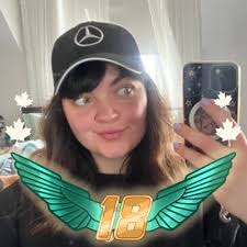 Caitlin Weigel (@CaitlinWiggle)