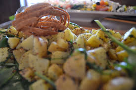 Salade De Pomme De Terre Nouvelle Moutarde De Meaux Et Miel D Acacia Salade Pomme De Terre Pomme De Terre Pomme De Terre Nouvelle