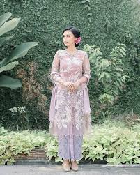 Beragam ❤ inspirasi kebaya couple: 60 Kebaya Modern Model Hijab Remaja Brokat Terbaru
