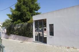Texto da minha amiga almerinda (de quem obtive a informação e as fotos): Escola Secundaria Dr Jose Afonso Camara Municipal Do Seixal