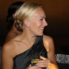 Sarah Tebbe's Instagram, Twitter & Facebook