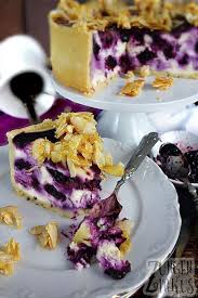 Heidelbeerkasekuchen Mit Mandelkrokant Zungenzirkus Backrezepte Kuchen Kuchen Ohne Backen Mandelkrokant