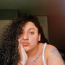 i'm bored 🥱 has anyone got any crazy reviews or depop stories to share ?  or even experiences purchasing from someone else 😋🩷