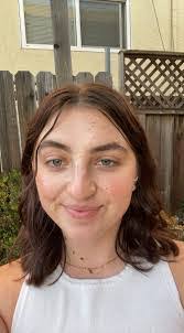 Effie Griffith's Instagram, Twitter & Facebook