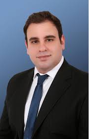 Performance-Driven Design of Carrier Phase Differential Navigation  Frameworks with Megaconstellation LEO Satellites