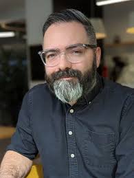 Alex Gingras's Instagram, Twitter & Facebook