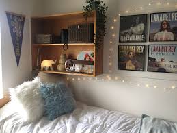 Boho Dorm Decorated At San Francisco State University Bohemian Vibes Fuzzy Pillows Vinyls White Bedding Shelves B Boho Dorm University Dorms White Bedding