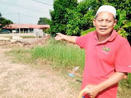 Penyumbang banjir besar juga adalah akibat hakisan sungai, kekurangan hutan sebagai kawasan tadahan hujan dan sistem perparitan tidak terancang. Selesaikan Segera Projek Lebar Jalan Parit Elak Banjir Kilat