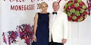 Bloquée en afrique du sud pour des raisons de santé, charlene de monaco a manqué un nouvel événement sur le rocher. La Princesse Charlene De Monaco Attend Des Jumeaux
