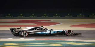 Attualmente in testa max verstappen con 105 punti, secondo lewis hamilton a sole 5 lunghezze dal rivale. Diretta Test Formula 1 2021 Bahrain Classifica Tempi Bottas Primo Ferrari Soffre