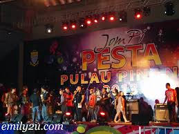 Free amuk lancang kuning pesta pulau pinang 25 disember 2019 live fhd mp3. Pesta Pulau Pinang Tapak Pesta Sg Nibong From Emily To You