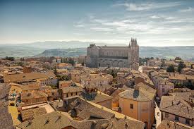 Designed to be impregnable, it was founded by the etruscans on the top of a steep hill made of tufa, a volcanic ash stone. How My Orvieto Intermezzo Left Me Hooked Enough To Stay The Local