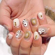 85 Stunning Flower Nail Art Designs That Are Insanely Beautiful Checopie Feel youthful with falling glitter nail art this valentine's and prom season.