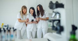 Health for health professionals wales. Healthcare Professionals On Social Media Explorehealthcareers Org