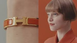 Donna Hermes's Instagram, Twitter & Facebook