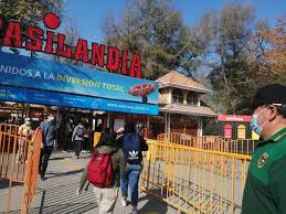 .apasionante de juegos para niños está buenísima para jugadores de toda. Largas Filas Para Entrar A Fantasilandia En Reapertura Capital Registra Cifras Record De Covid 19 Nacional Biobiochile