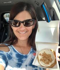 I love Peanut Butter Creme (Nutter Butter)! It is in my top five for sure.  Usually, it is a 10/10. But, this week it is a 9/10 because my nutter  butter pieces