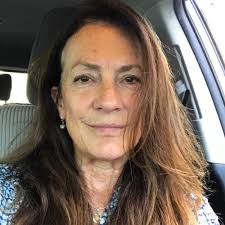 Denise Newhouse's Instagram, Twitter & Facebook