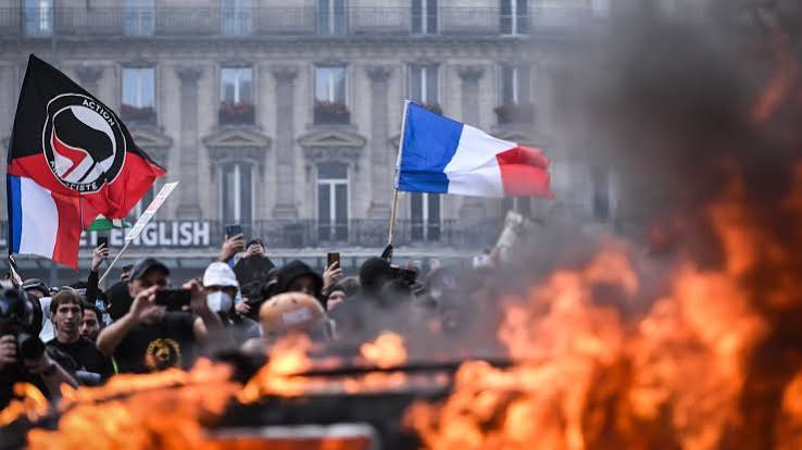 FURY ON THE STREETS: Chaos erupts as France rocked by explosive riots and raging fires | The Australian