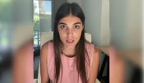 Για πρώτη φορά την ταυτότητα της μας έδειξε η άννα μαρία βέλλη. Cdr0xxge24fx4m