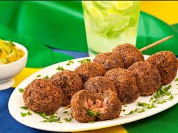 Jun 16, 2021 · já foi jurado do comida di buteco, é colunista do tribuna de minas, tem programas nas rádios transamérica jf e mix fm e é dono da fanpage @butecosdejf, onde conta com mais de 90 mil seguidores que acompanham as dicas e comentários sobre comidas, bebidas e bares desse rotundo entusiasta da culinária simples e saborosa, segundo ele, a mais. Petisco De Boteco Que Mistura Calabresa Bacon Paio Costela Lombo E Carne Seca Comida De Boteco Petiscos Melhores Petiscos