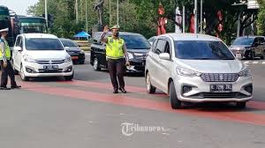 Maybe you would like to learn more about one of these? Ppkm Jawa Bali Dan Luar Jawa Berakhir Senin Hari Ini Puan Ingatkan Soal Pelonggaran Tribunnews Com Mobile