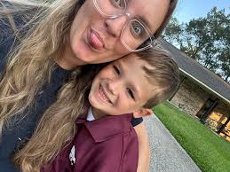 Where is everyone skiing/boarding tomorrow?!? Im thinking eldora. Early!!