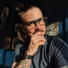 Aaron Seaman's Instagram, Twitter & Facebook